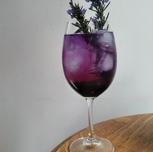 Meet your Posher, Alicia